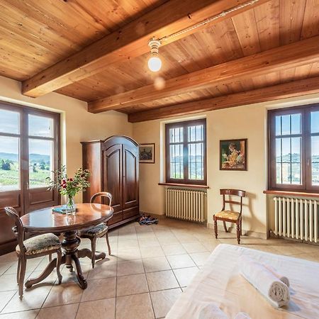 Villa Bricco Paglieri, Entire Villa Альба Экстерьер фото