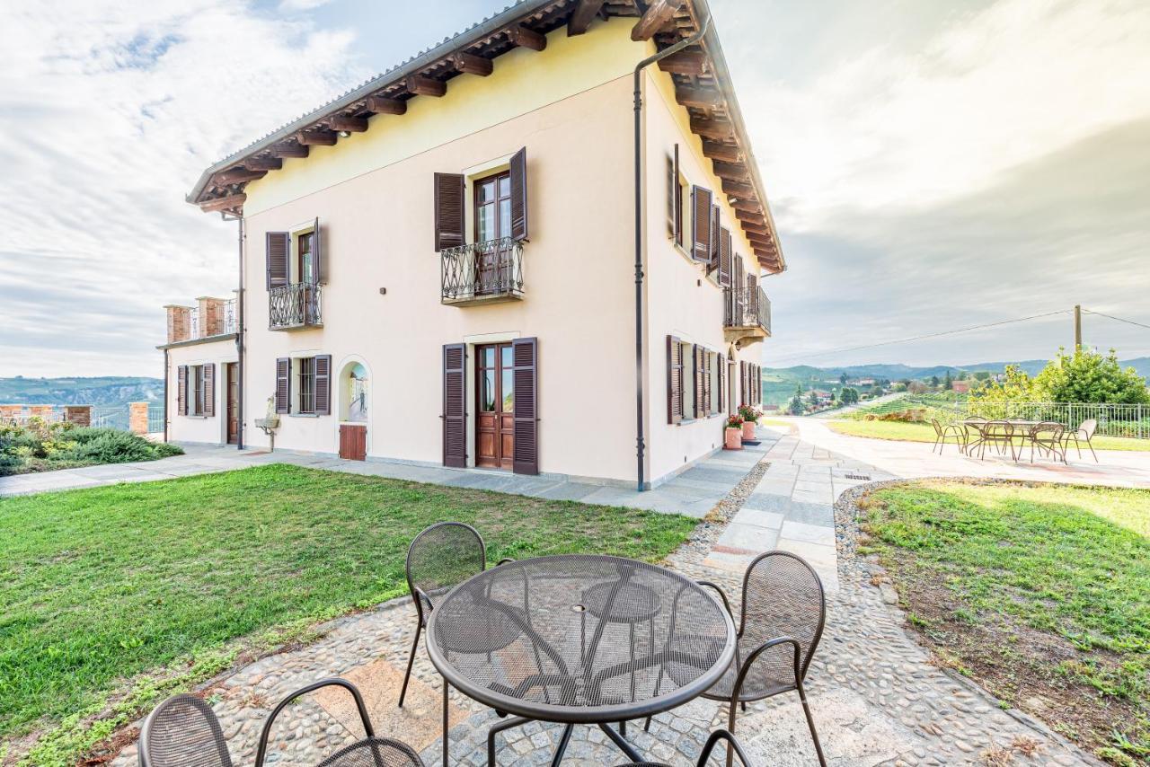 Villa Bricco Paglieri, Entire Villa Альба Экстерьер фото