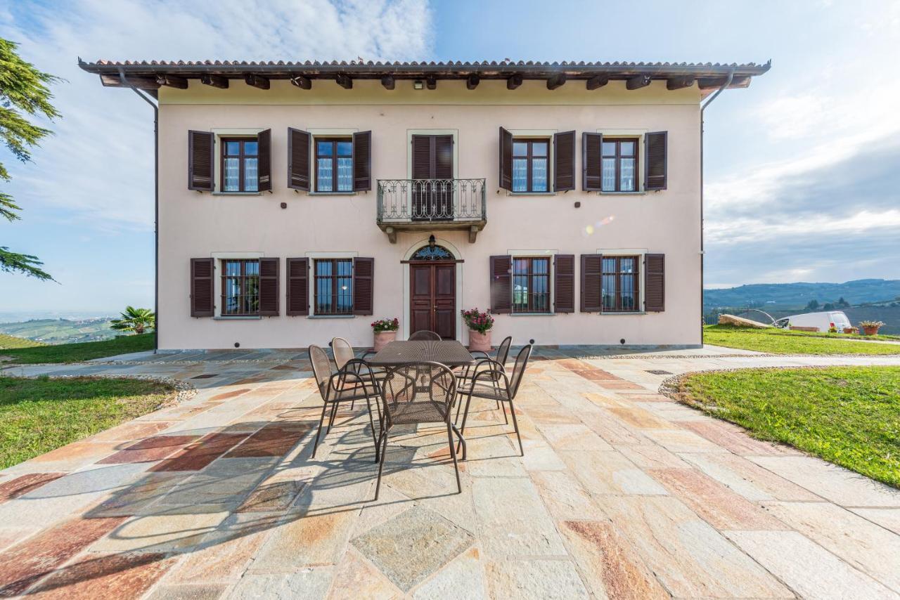 Villa Bricco Paglieri, Entire Villa Альба Экстерьер фото