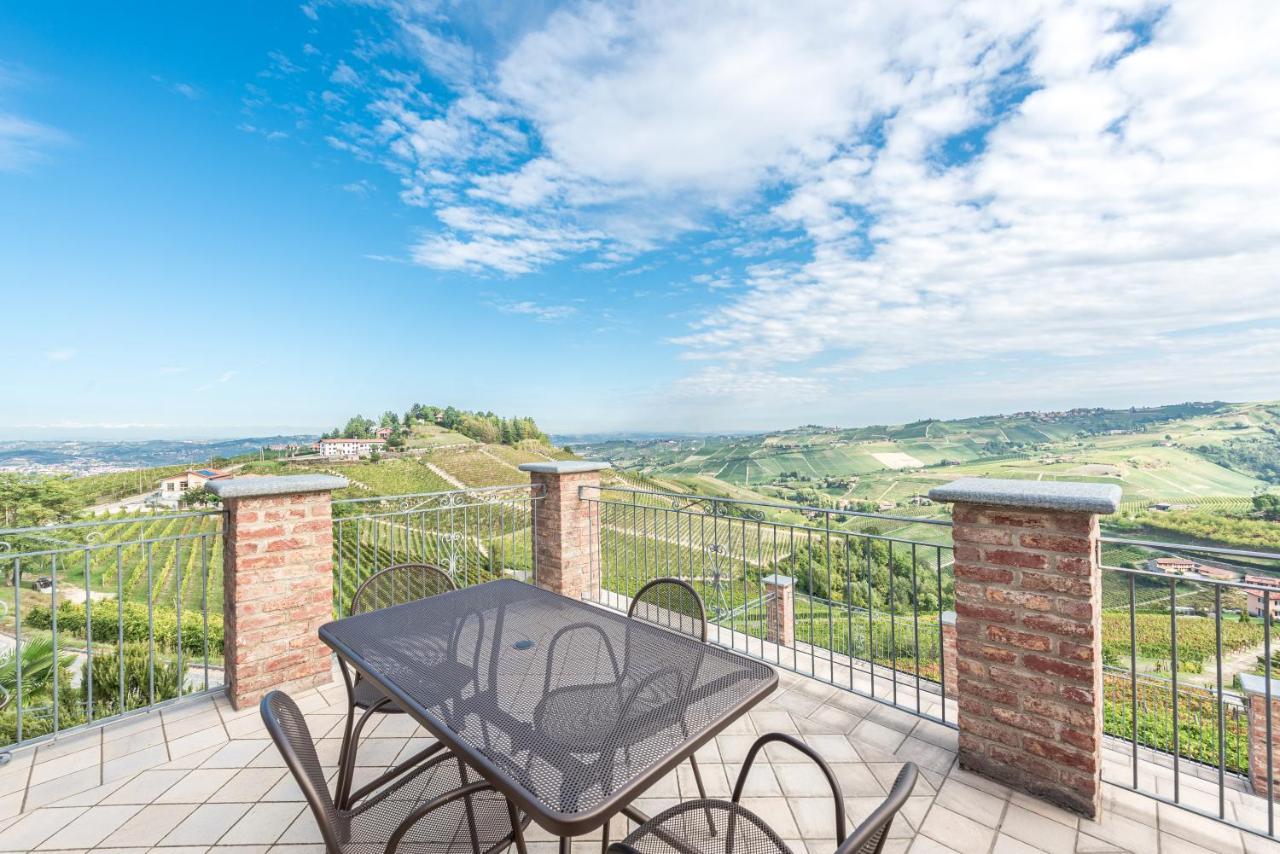 Villa Bricco Paglieri, Entire Villa Альба Экстерьер фото