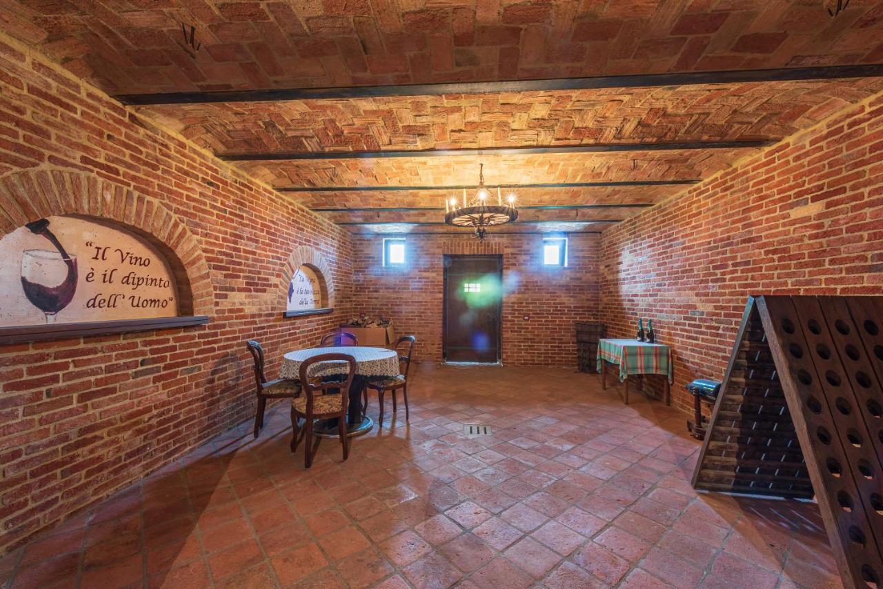 Villa Bricco Paglieri, Entire Villa Альба Экстерьер фото