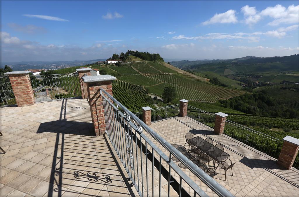 Villa Bricco Paglieri, Entire Villa Альба Экстерьер фото